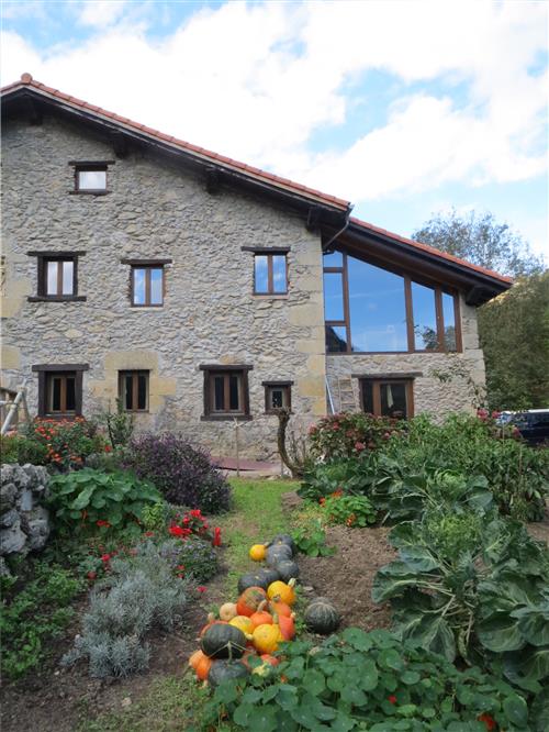 Huerta biodinamica agroturismo Arruan Haundi en Gipuzkoa