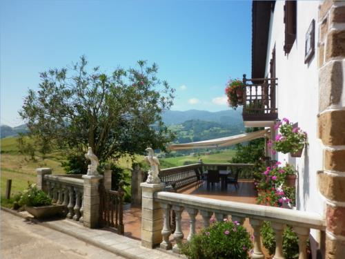 Sarrera_nekazalturismoa_Ziasoro_Zizurkil_Gipuzkoa_Nekatur