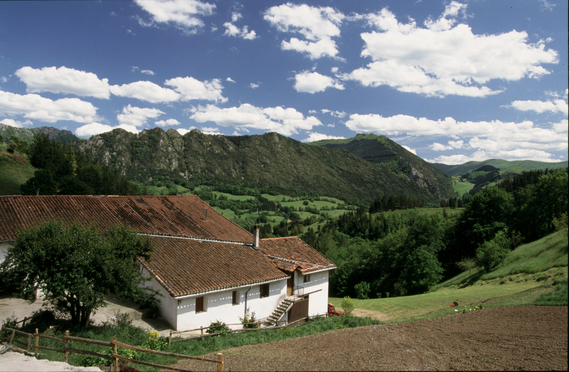fatxada nekazalturimoa Aldarreta Gipuzkoan