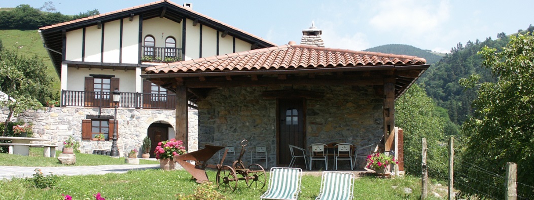 fachada agroturismo urresti en gipuzkoa