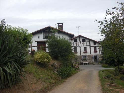 entorno agroturismo ugarte en gipuzkoa