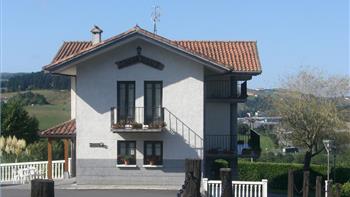 fatxada nekazalturismoa Tolare Berri Gipuzkoan