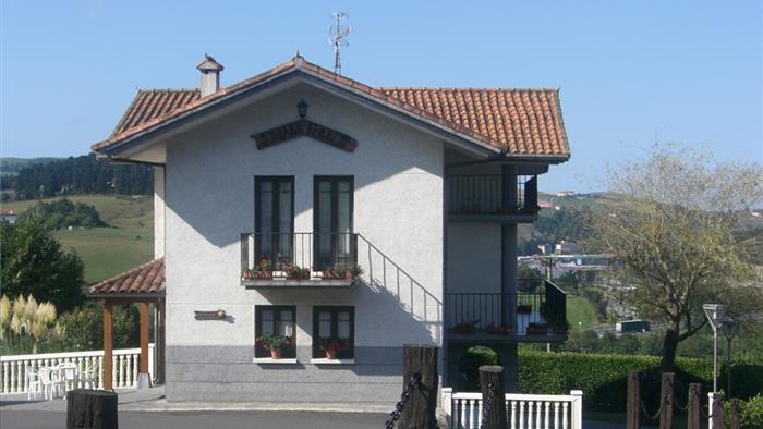 fachada agroturismo Tolare Berri en Gipuzkoa