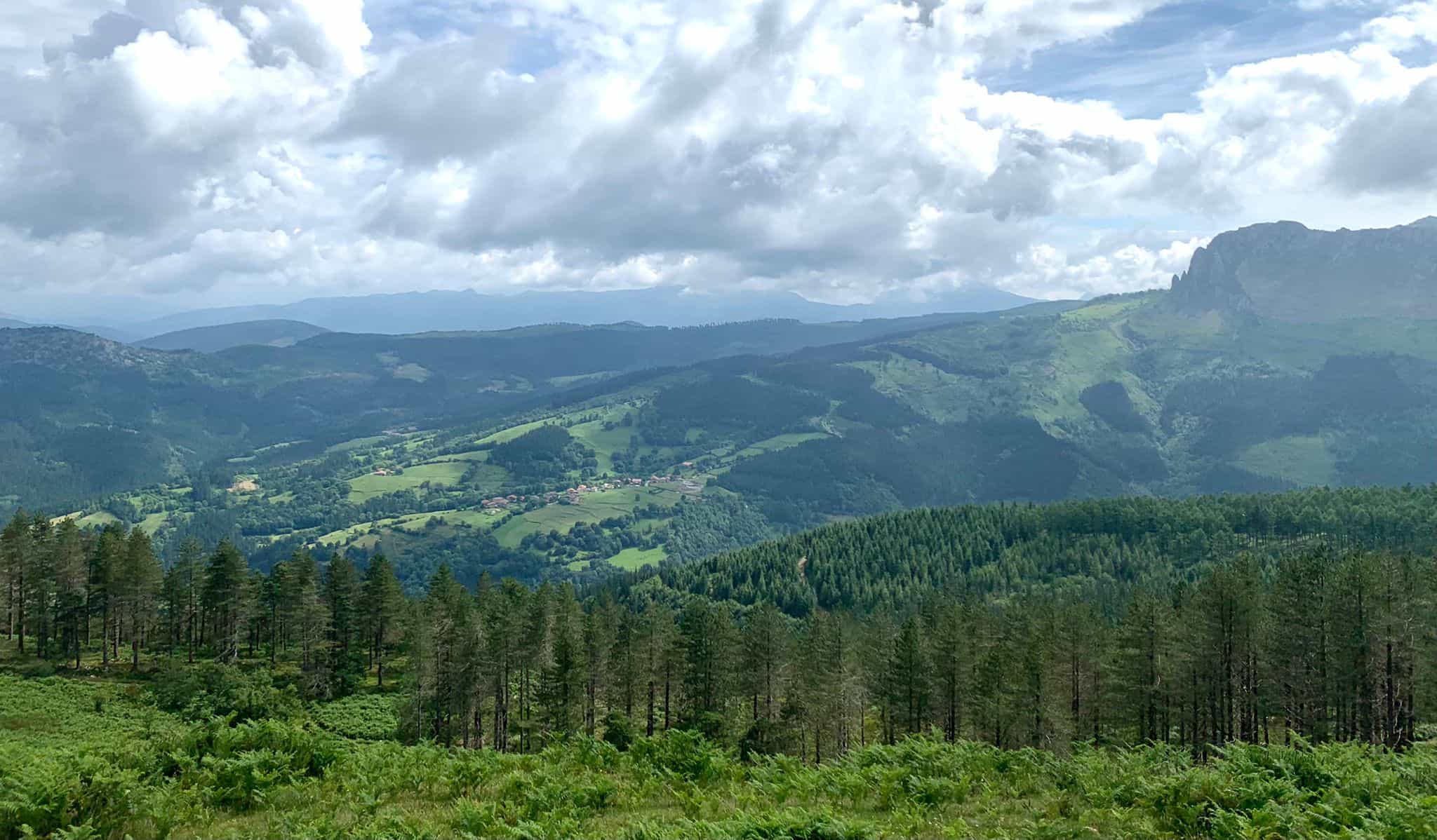 La cruz del Gorbeia, mítica cumbre vasca