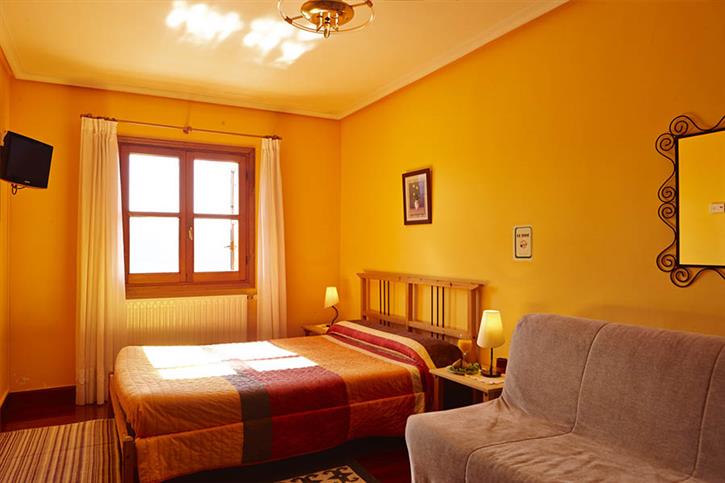 Habitación doble 3 agroturismo Kasa Barri en Bizkaia