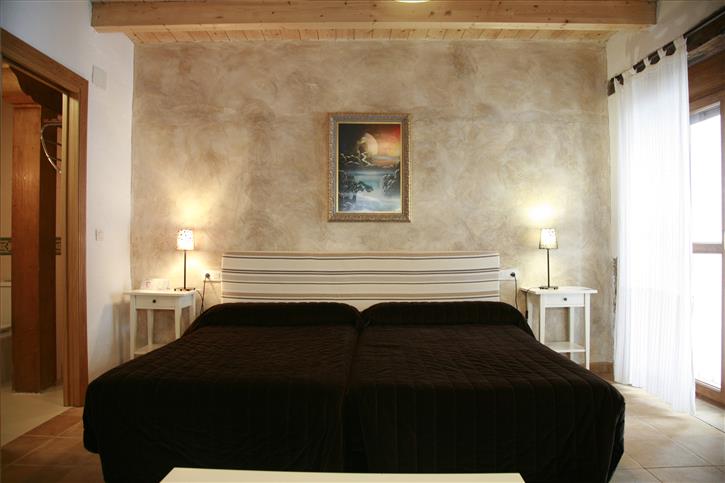 Gela bikoitza Gaztelugatxe landa-etxea Arrizurieta Bizkaian