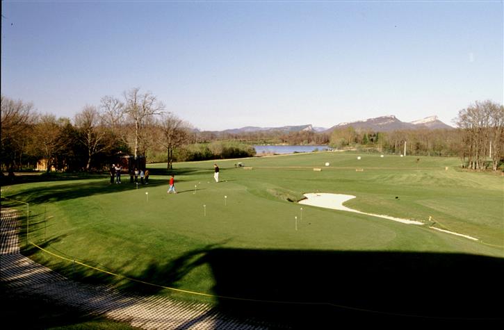 Golf zelaia landa etxea aitonaren etxea Araban