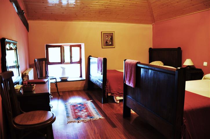 gela bikoitza landa etxea altzuste Bizkaian