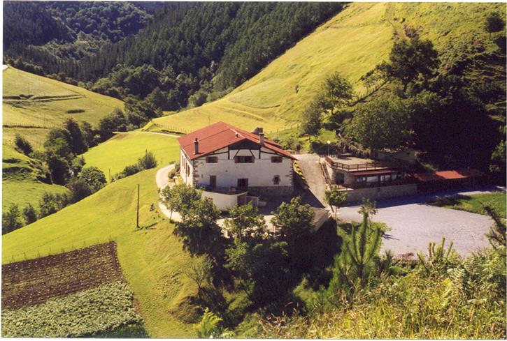 fatxada 2 nekazalturismoa Lazkao Etxe Gipuzkoan 
