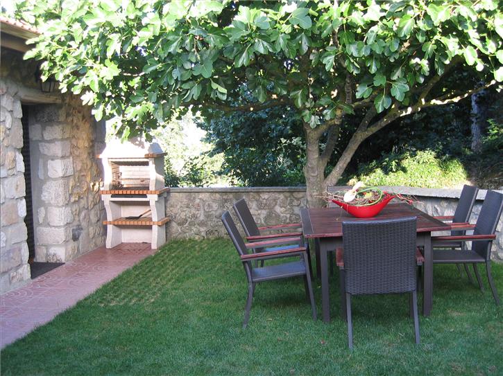 terraza landa etxea Legaire Araban