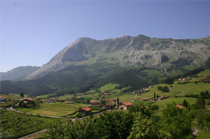 paisaia 2 landa etxea olazabal azpikoa Bizkaian