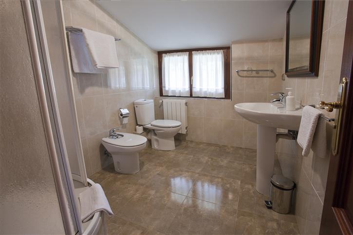 Logela guztietan bañugela Ibarre nekazalturismoan Gipuzkoan