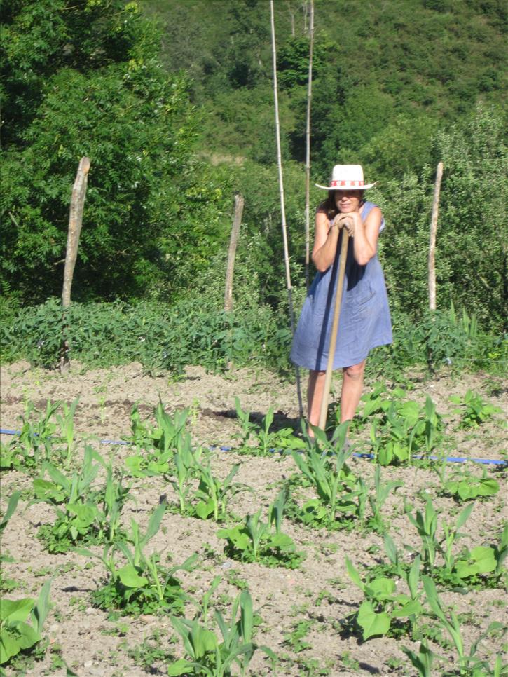 Ana en la huerta