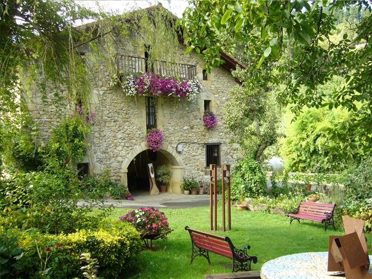 fatxada 1 landa etxea garro Bizkaian