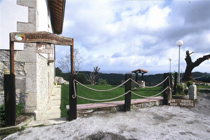 Exterior agroturismo Endeitxe en Bizkaia