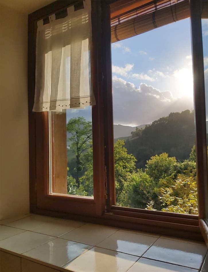 ventana_apartamento_agroturismo_korteta_tolosa_gipuzkoa_nekatur