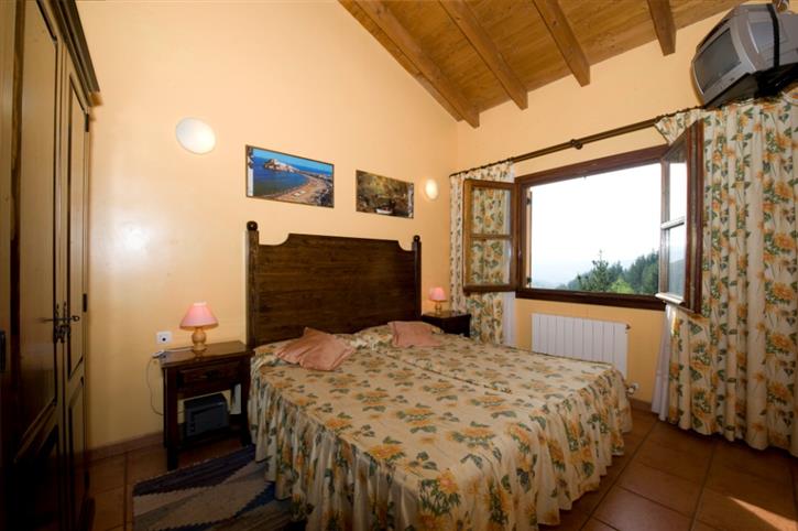 Gela bikoitza 4 nekazalturismoa Ordaola Bizkaian