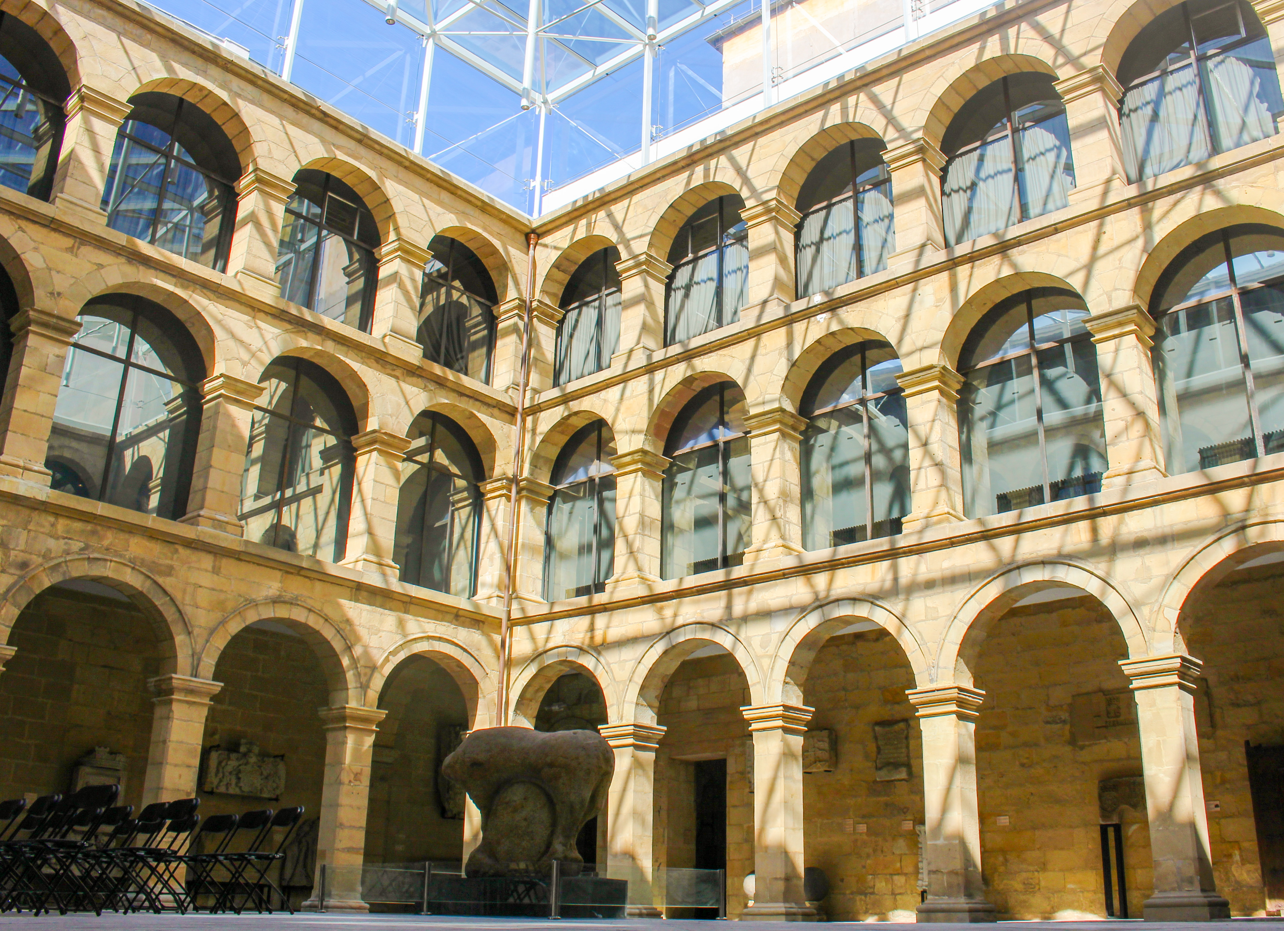 Fachada del Museo Etnográfico e Histórico Vasco