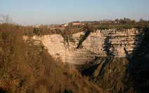 cascada de gujuli araba